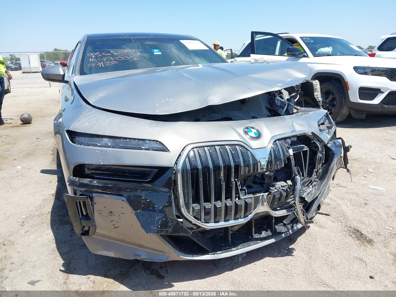 2023 BMW 740 I · 6/10