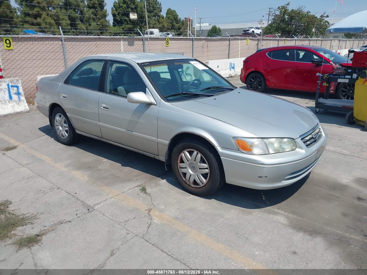 4T1BG22K21U****** · 2001 TOYOTA CAMRY LE