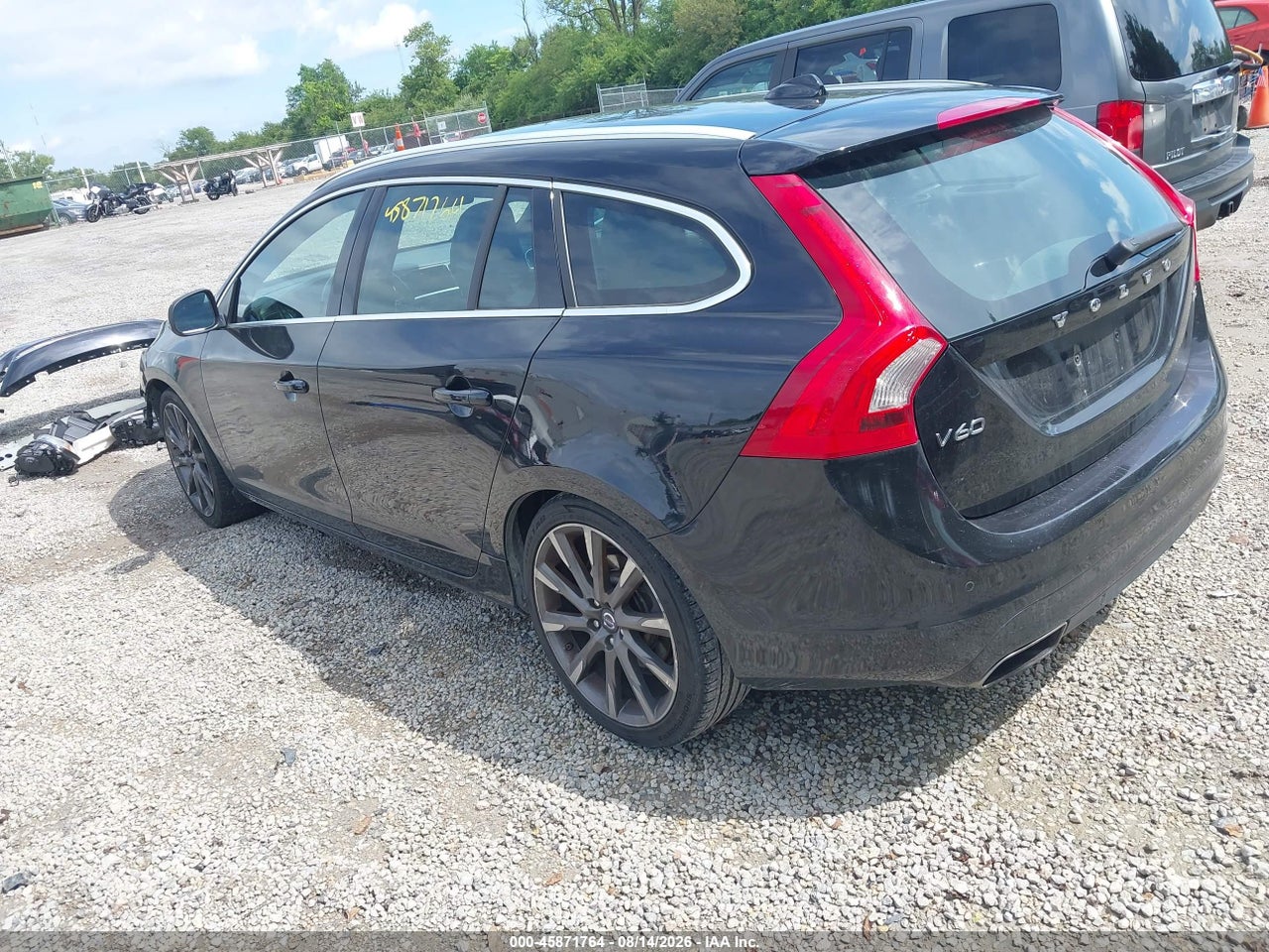 2015 VOLVO V60 T5 PREMIER · 3/11