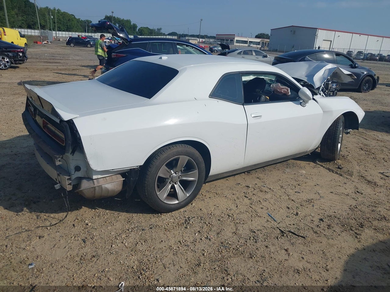 2019 DODGE CHALLENGER SXT · 4/10