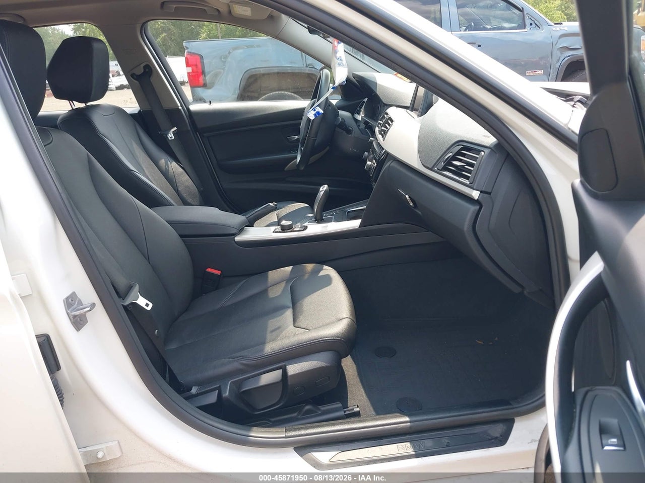 2018 BMW 320I · 5/10
