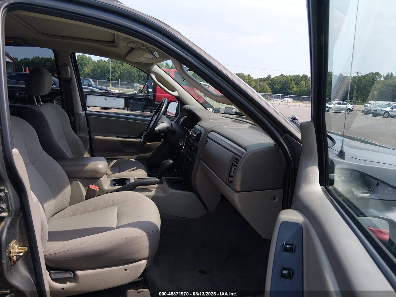 2004 JEEP GRAND CHEROKEE LAREDO · 5/11