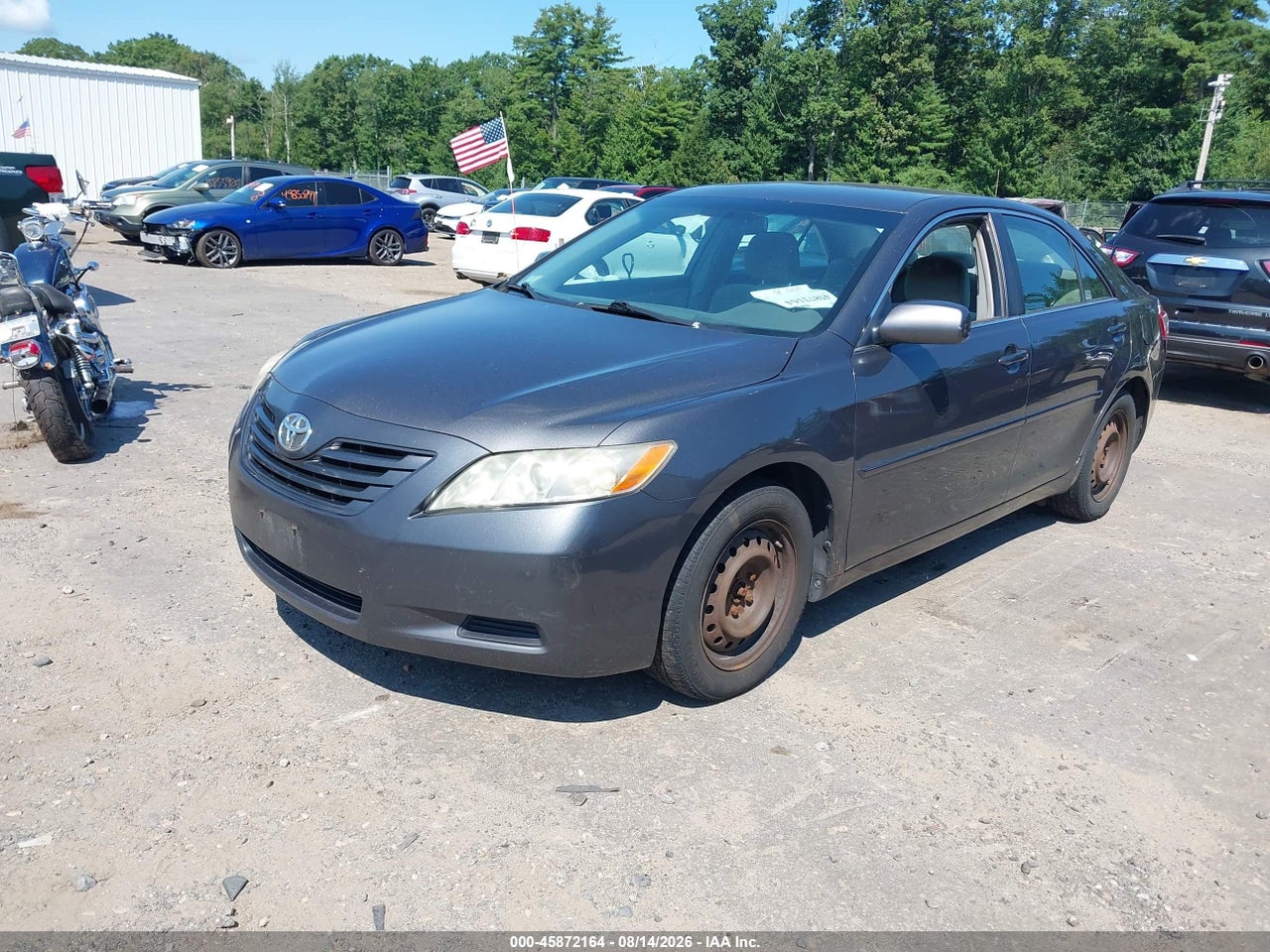 2009 TOYOTA CAMRY LE · 2/11