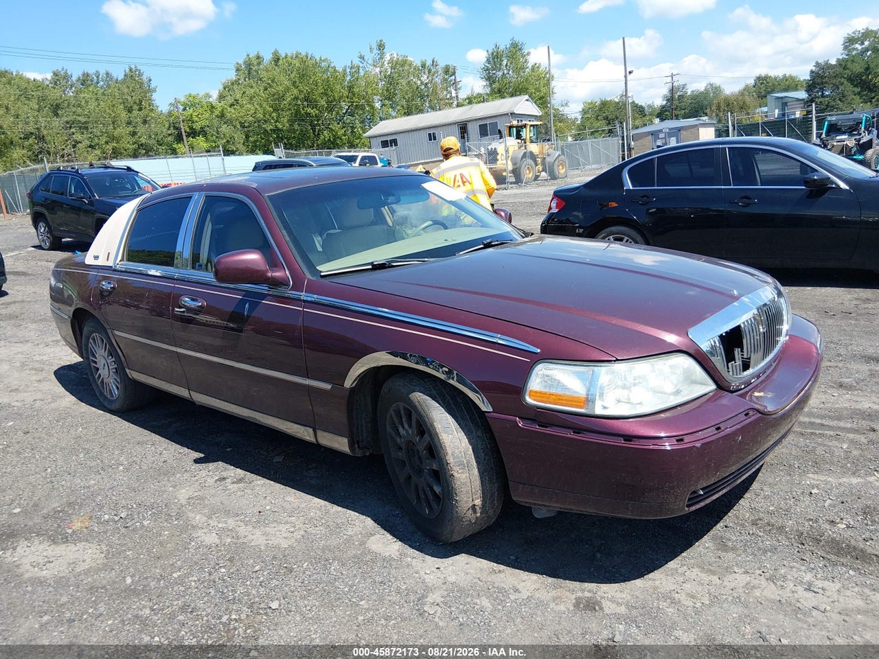 1LNHM82V27Y****** · 2007 LINCOLN TOWN CAR SIGNATURE LIMITED