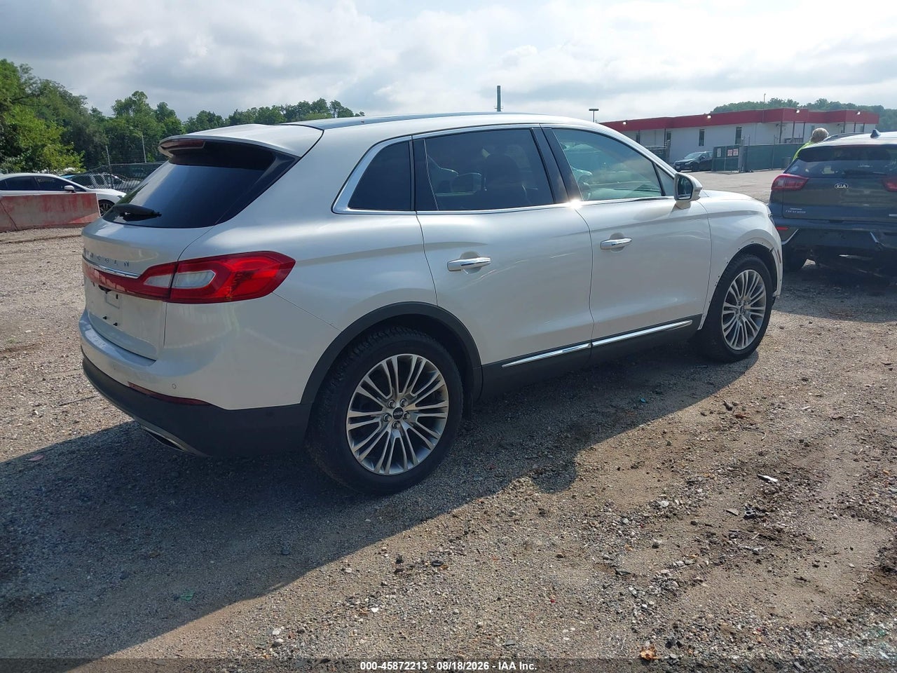 2016 LINCOLN MKX RESERVE · 4/11