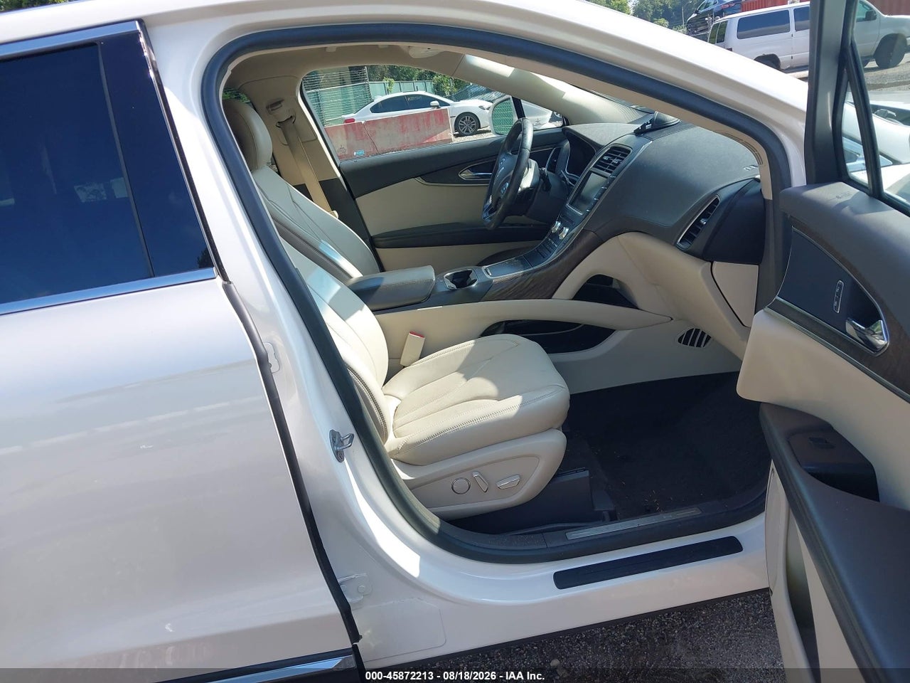 2016 LINCOLN MKX RESERVE · 5/11
