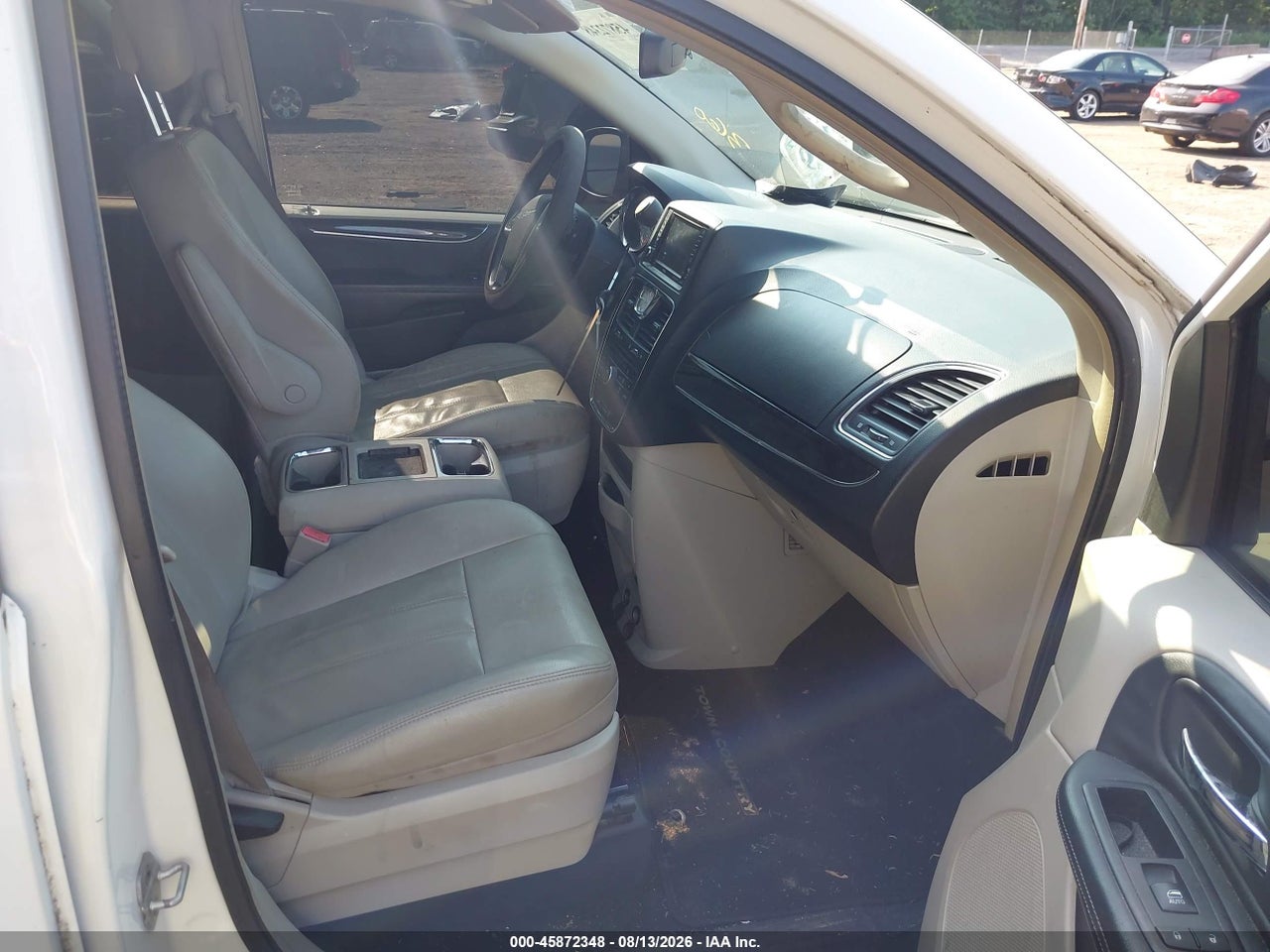 2013 CHRYSLER TOWN &amp; COUNTRY TOURING · 5/11