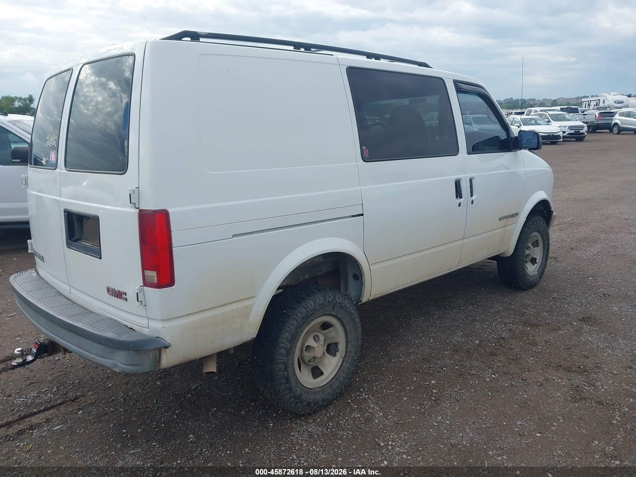2002 GMC SAFARI SL · 4/11