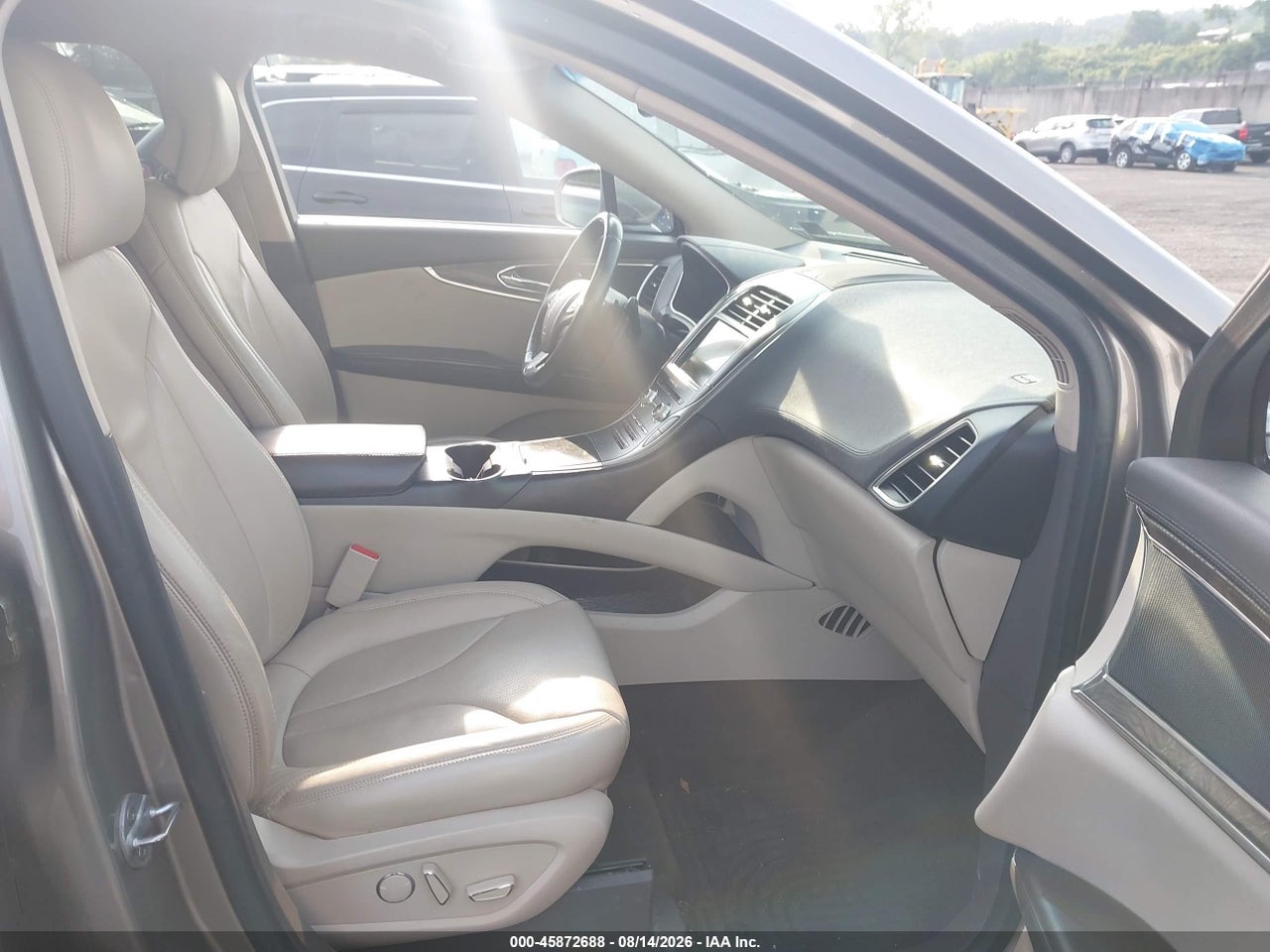 2017 LINCOLN MKX RESERVE · 5/11