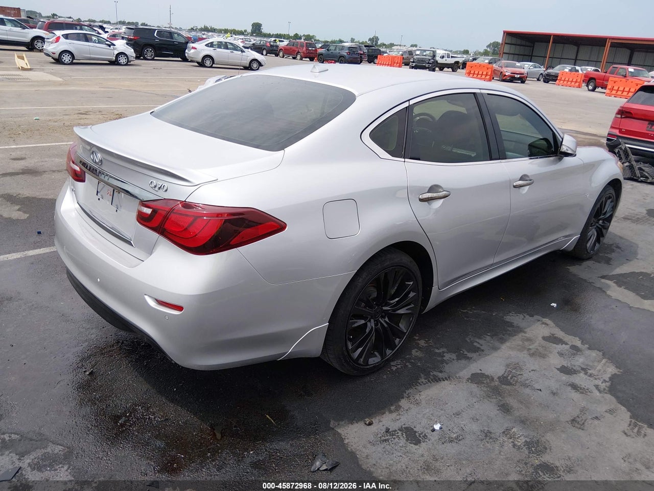 2017 INFINITI Q70 3.7X · 4/10
