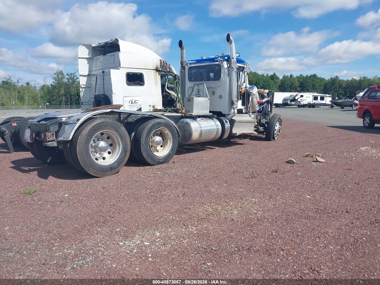 2023 PETERBILT 389 · 4/4