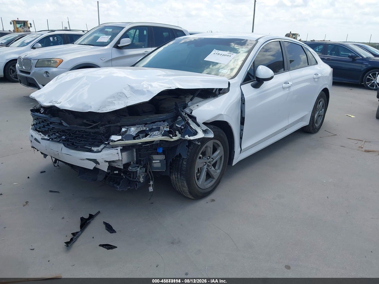 2022 KIA K5 LXS · 2/10
