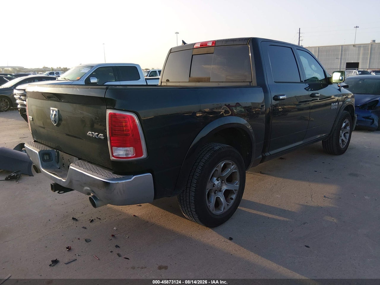 2015 RAM 1500 LARAMIE · 4/11