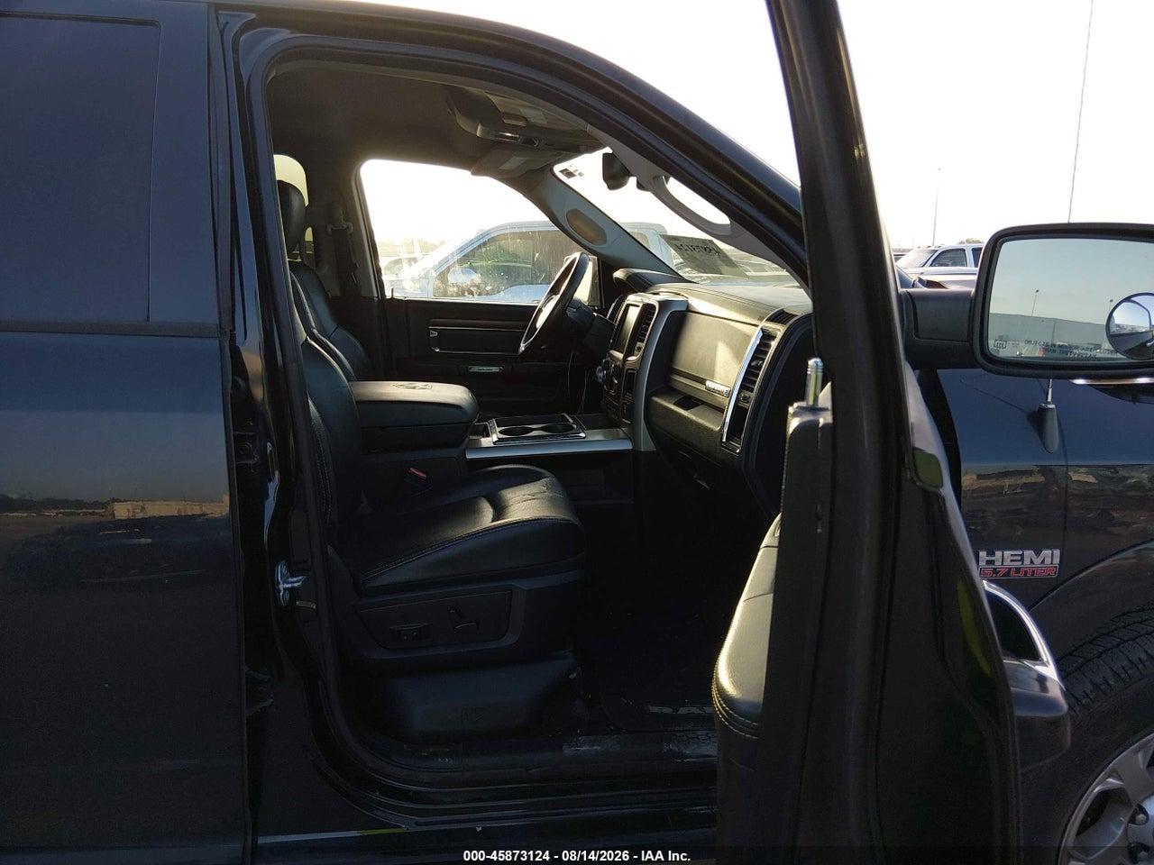 2015 RAM 1500 LARAMIE · 5/11