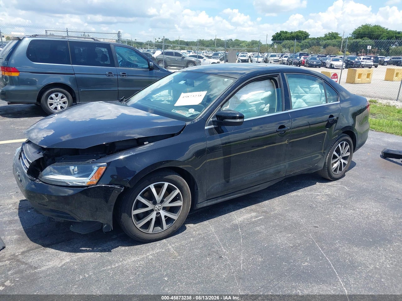 2017 VOLKSWAGEN JETTA 1.4T SE · 2/11
