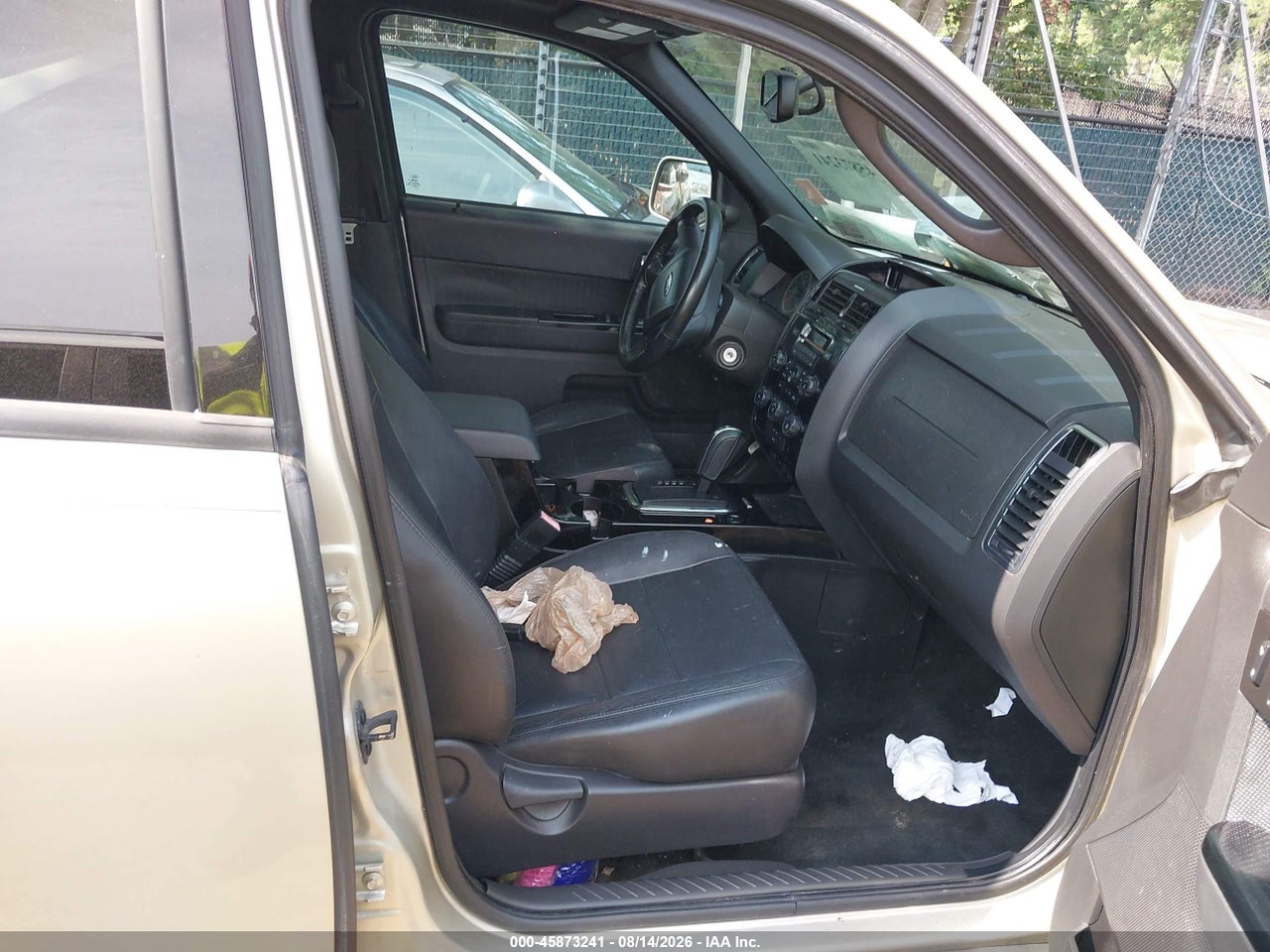 2012 FORD ESCAPE LIMITED · 5/10