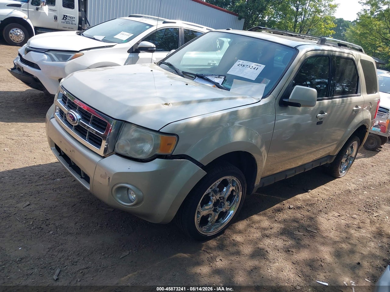 2012 FORD ESCAPE LIMITED · 2/10