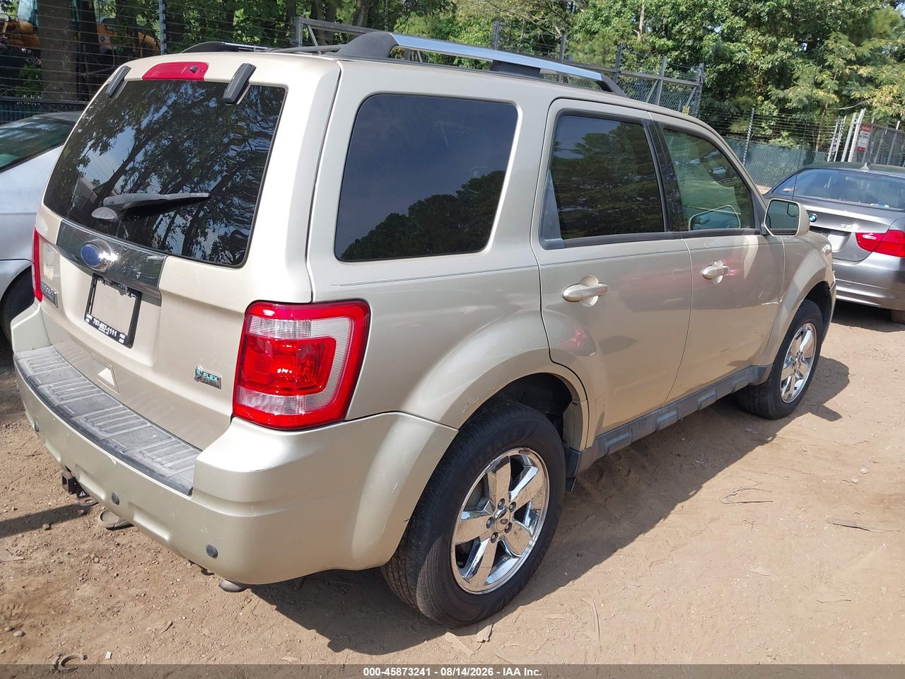 2012 FORD ESCAPE LIMITED · 4/10