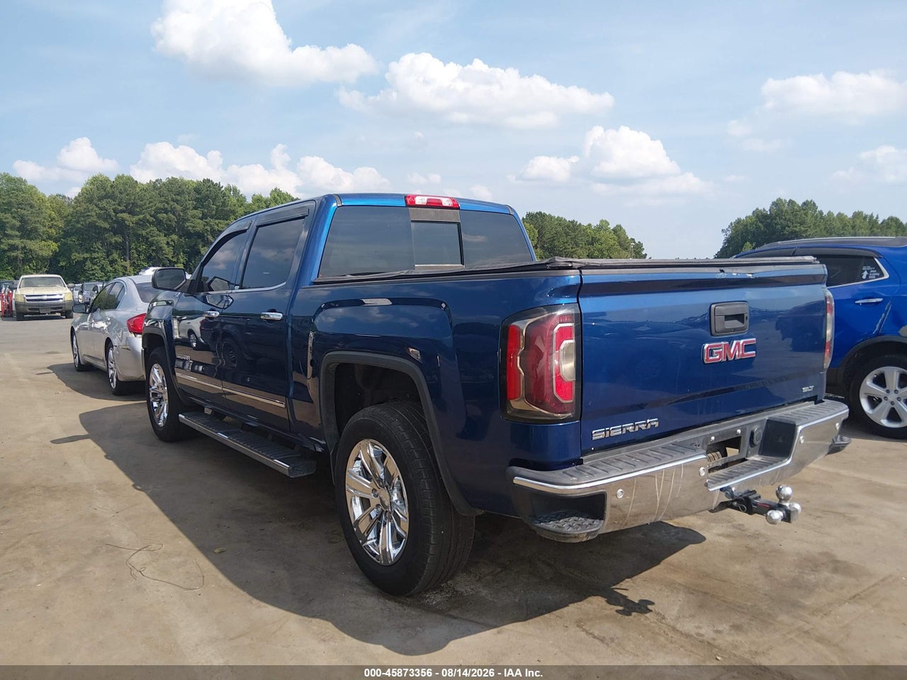 2017 GMC SIERRA 1500 SLT · 3/11