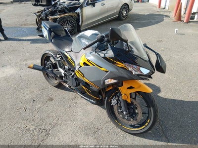 JKAEXKG10JD****** · 2018 KAWASAKI EX400