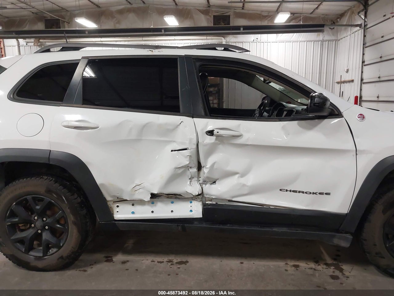 2016 JEEP CHEROKEE TRAILHAWK · 6/11
