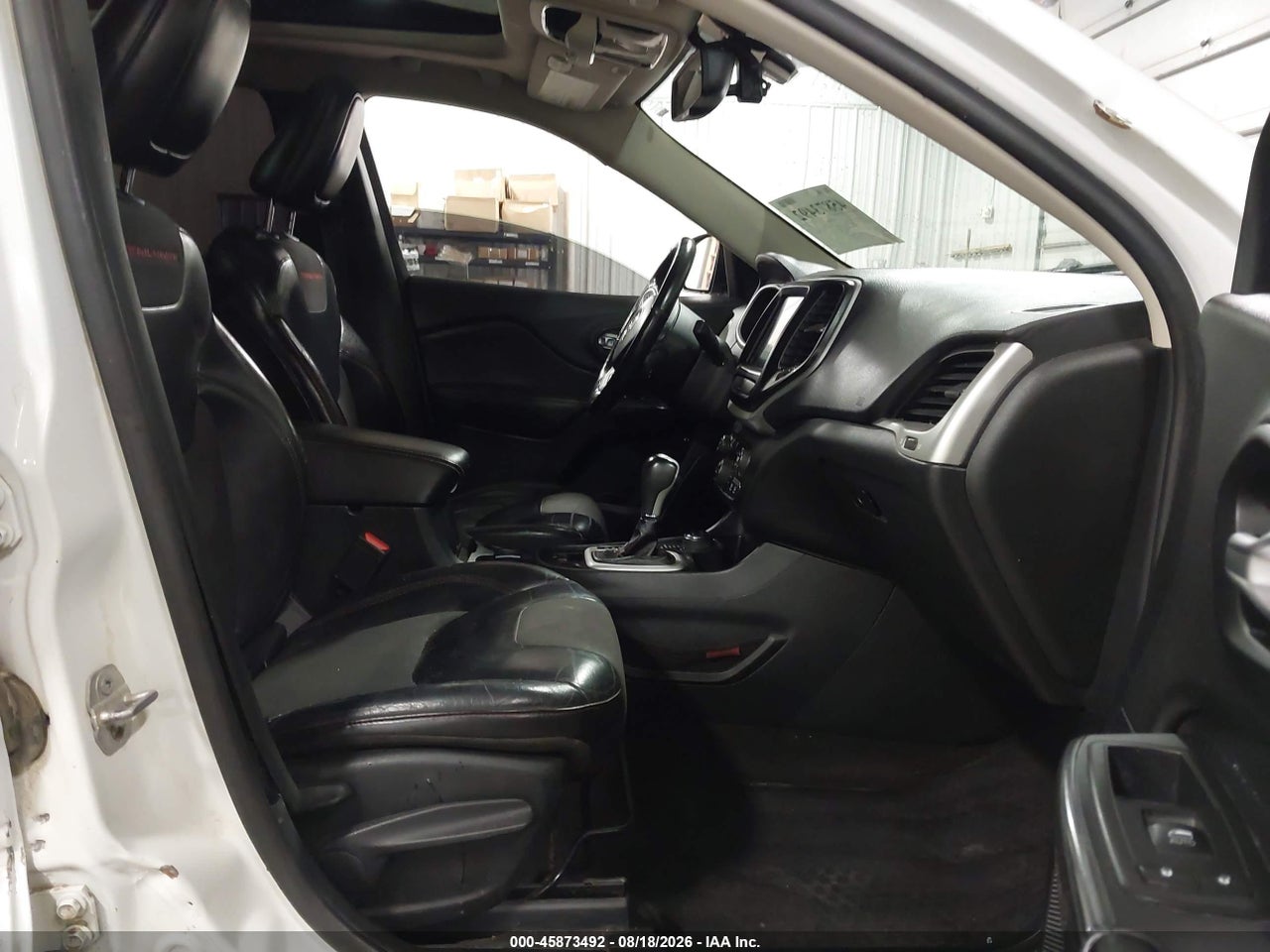 2016 JEEP CHEROKEE TRAILHAWK · 5/11
