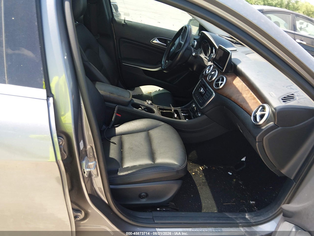 2015 MERCEDES-BENZ GLA 250 · 5/10