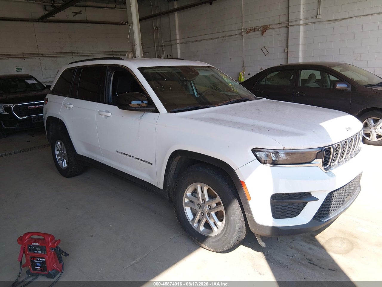 1C4RJHAG9PC****** · 2023 JEEP GRAND CHEROKEE LAREDO 4X4