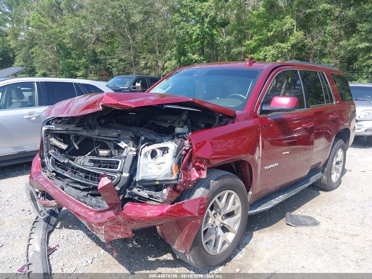 2017 GMC YUKON SLT · 6/11