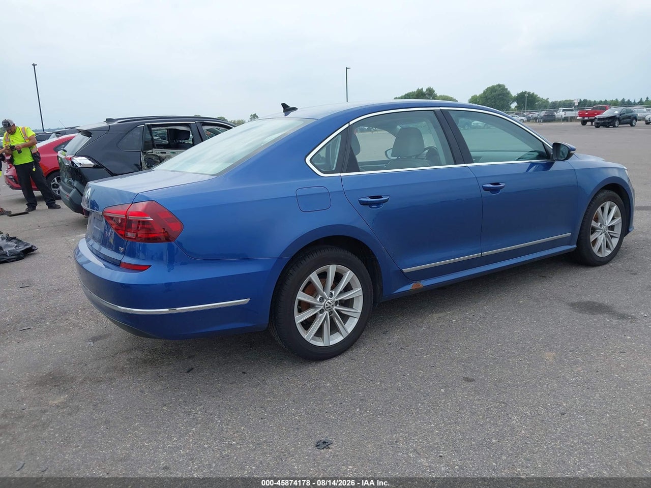 2017 VOLKSWAGEN PASSAT 1.8T SE · 4/11