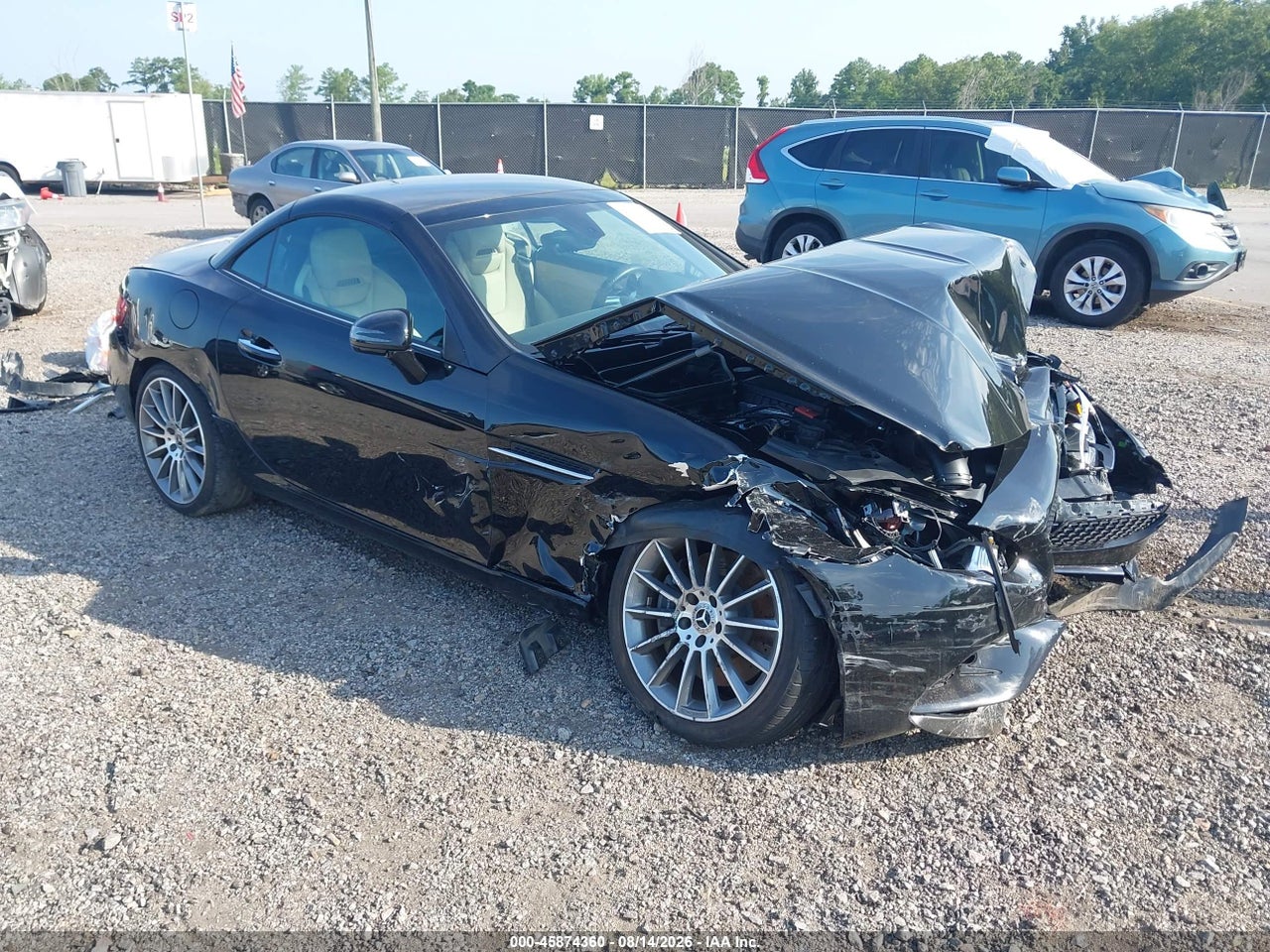 W1KPK3JAXLF****** · 2020 MERCEDES-BENZ SLC 300
