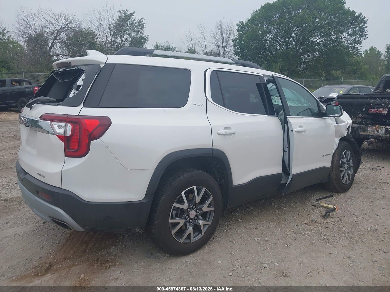 2023 GMC ACADIA AWD SLT · 4/11