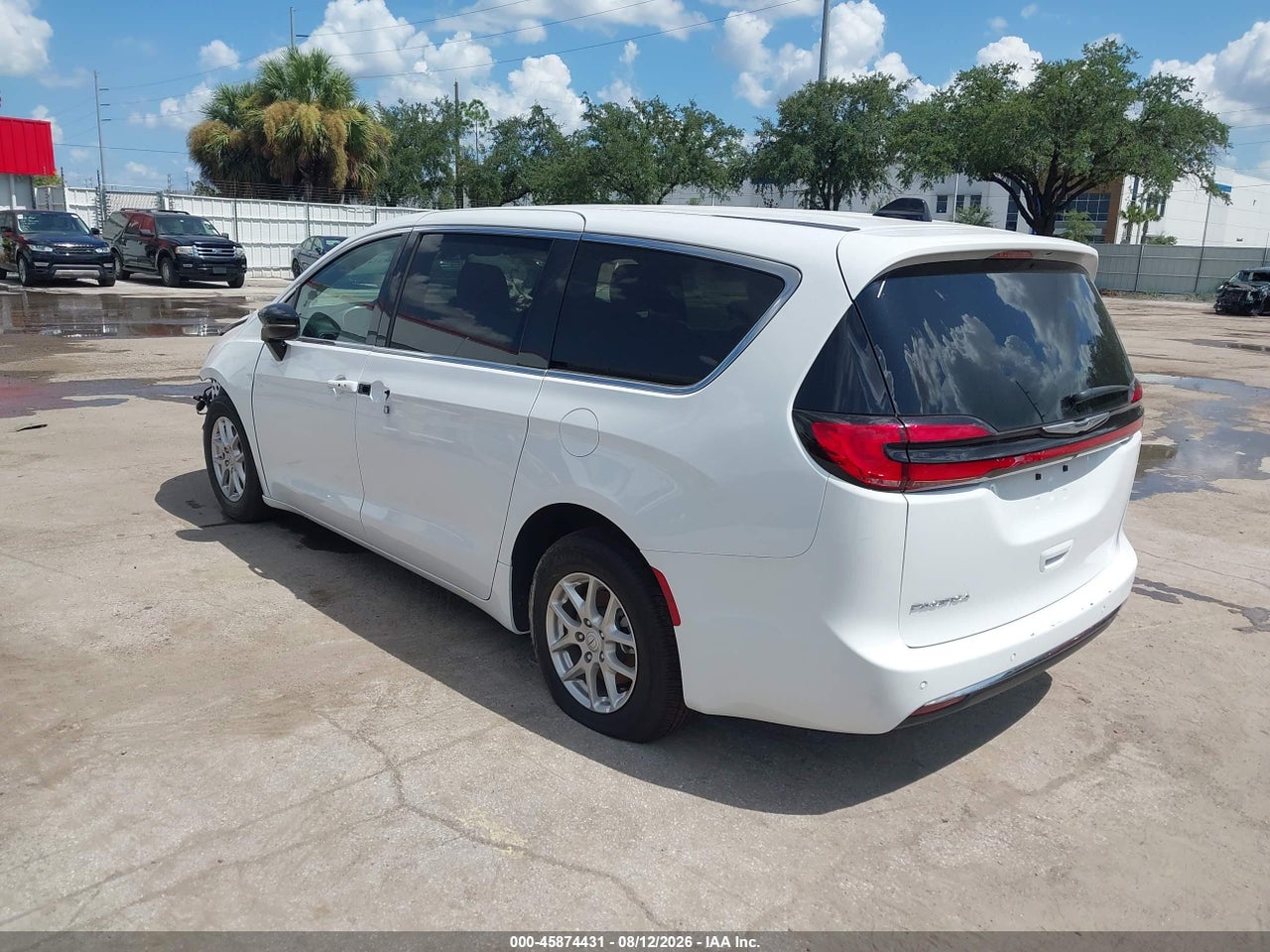2C4RC1BG2TR****** · 2026 CHRYSLER PACIFICA SELECT · 3/10