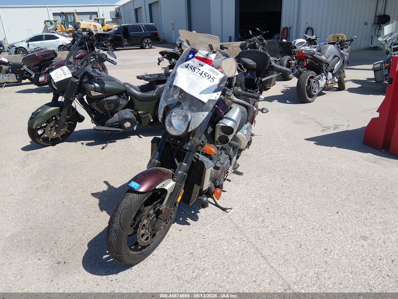 2015 YAMAHA VMX17 · 2/10