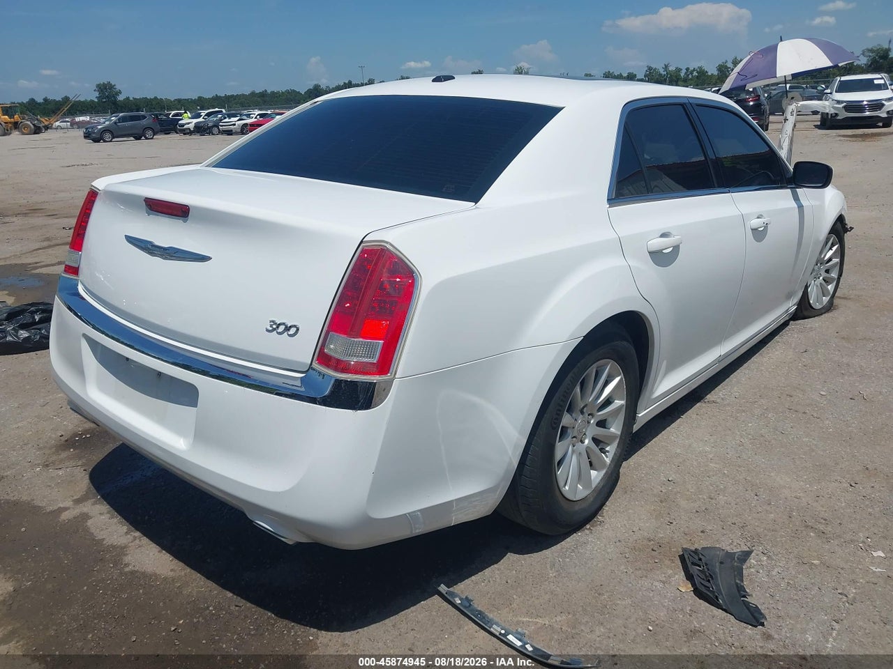 2014 CHRYSLER 300 · 4/10