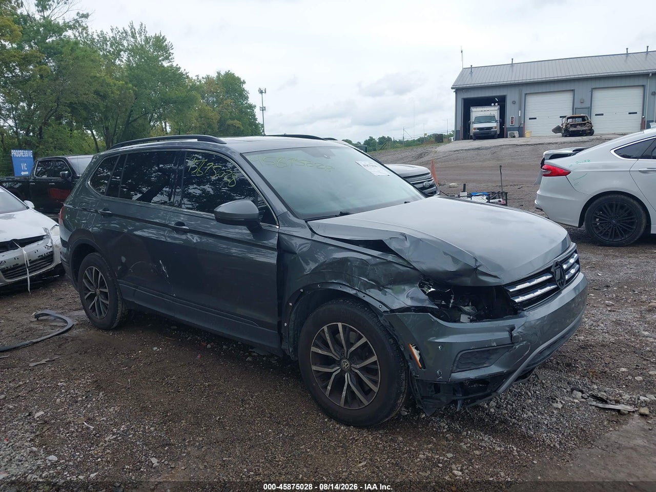 3VV3B7AX6KM****** · 2019 VOLKSWAGEN TIGUAN 2.0T SE/2.0T SEL/2.0T SEL R-LINE/2.0T SEL R-LINE BLACK