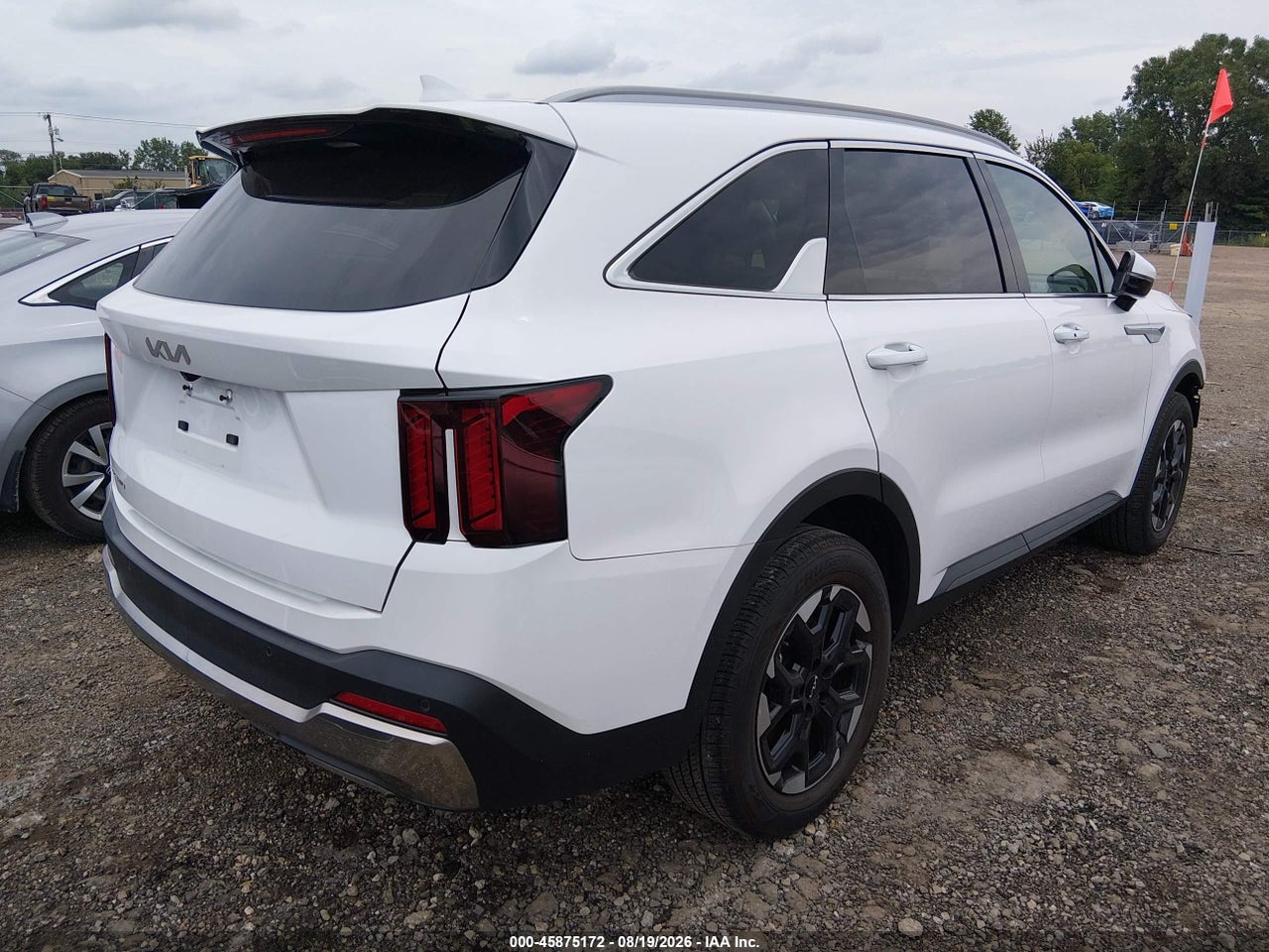2025 KIA SORENTO S · 4/11