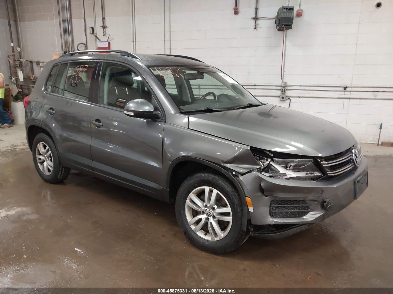 WVGAV7AX2GW****** · 2016 VOLKSWAGEN TIGUAN S
