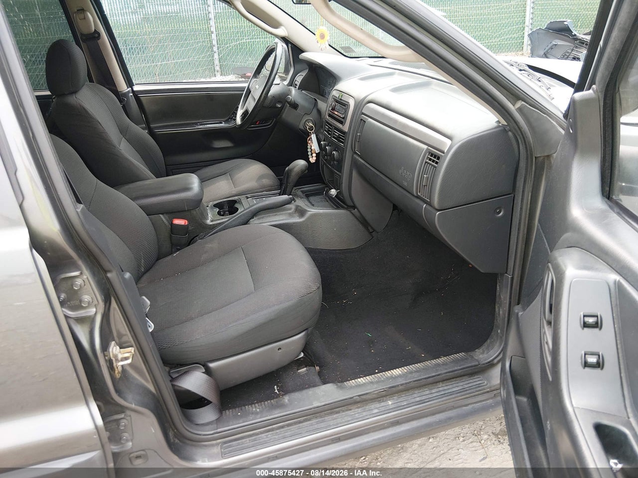 2004 JEEP GRAND CHEROKEE LAREDO · 5/11