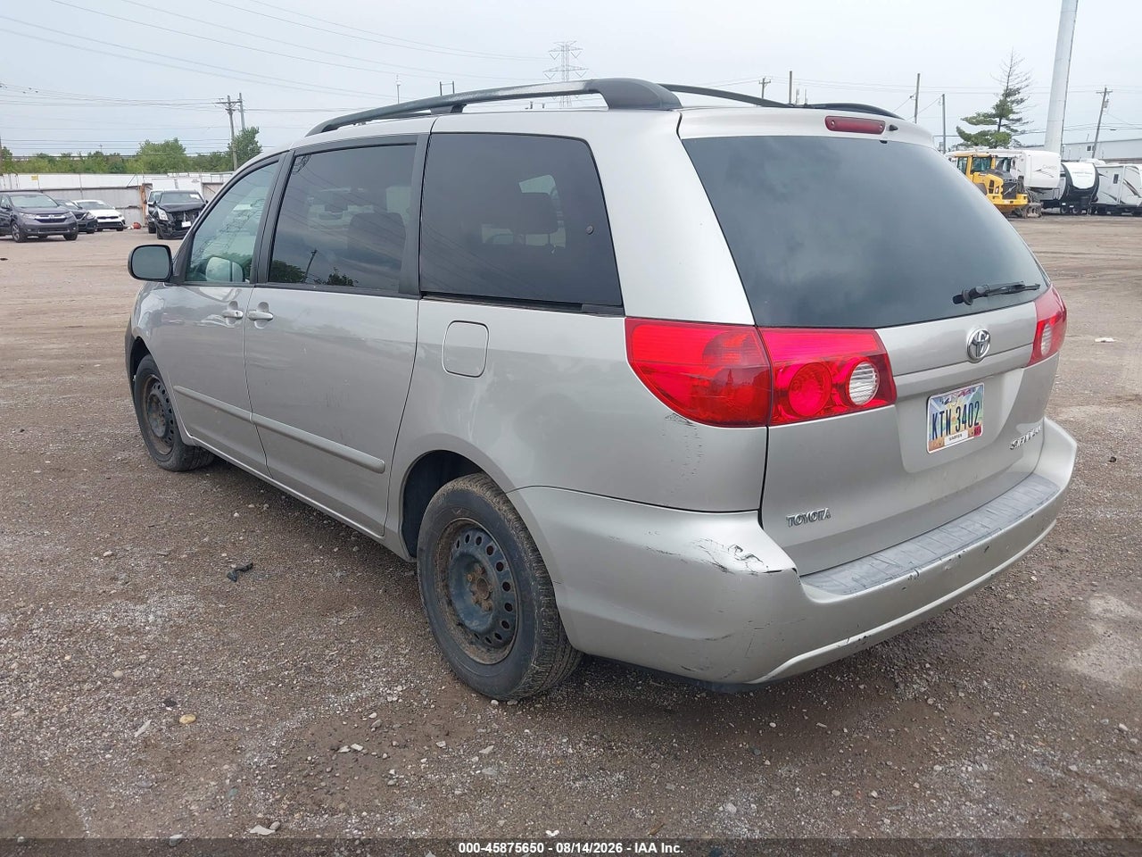 2006 TOYOTA SIENNA LE · 3/11