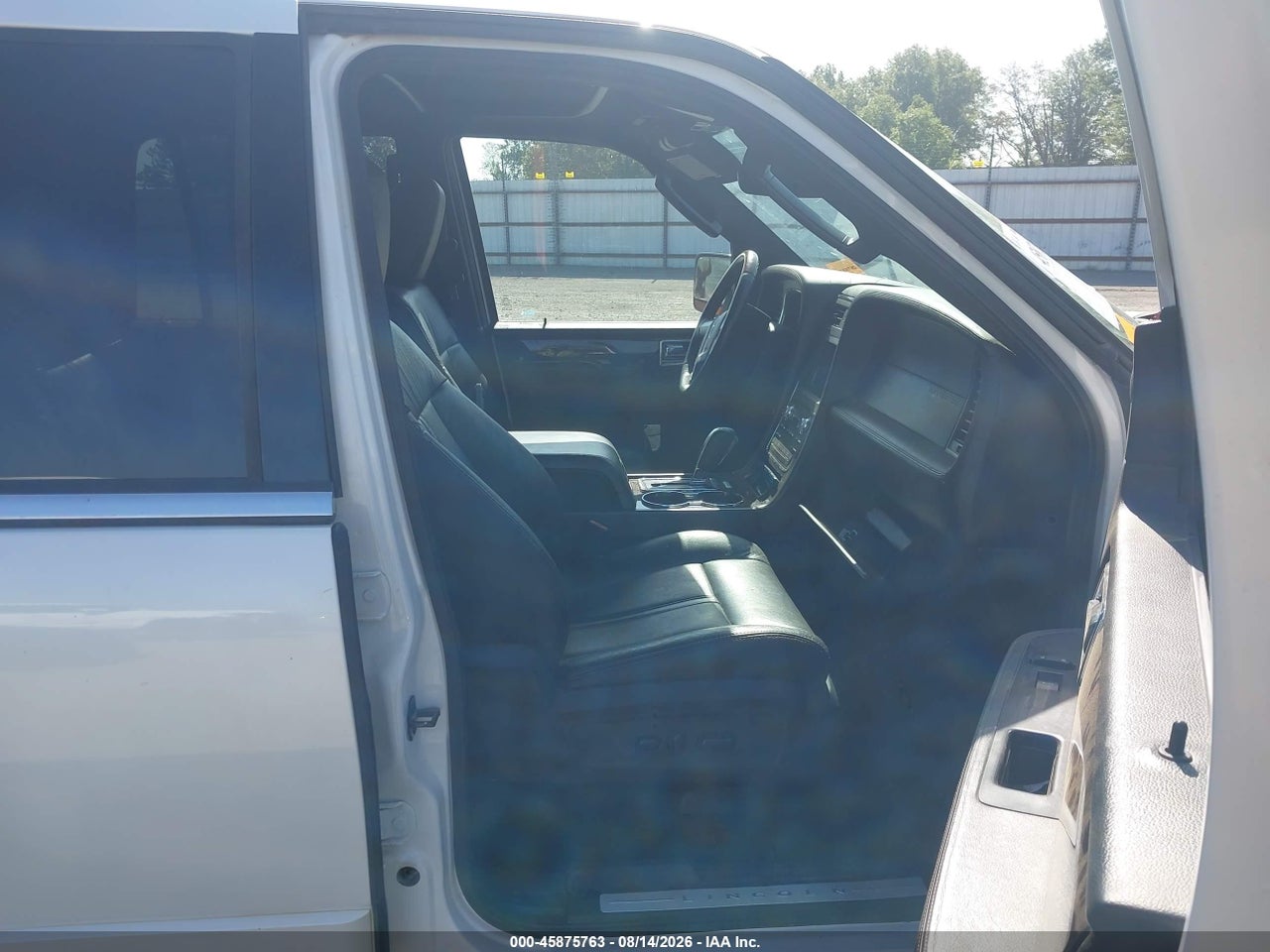 2016 LINCOLN NAVIGATOR RESERVE · 5/11