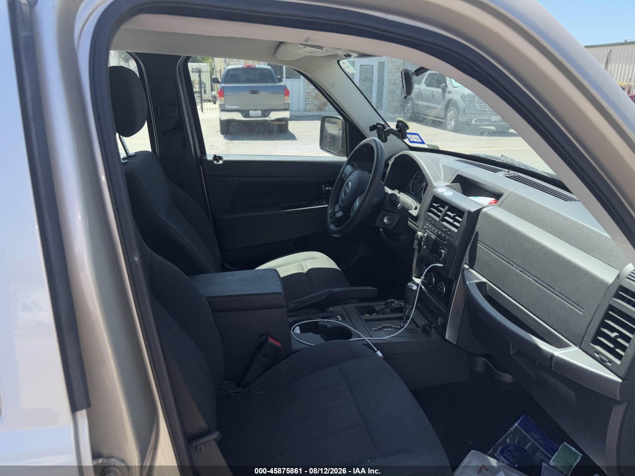 2011 JEEP LIBERTY SPORT · 5/11