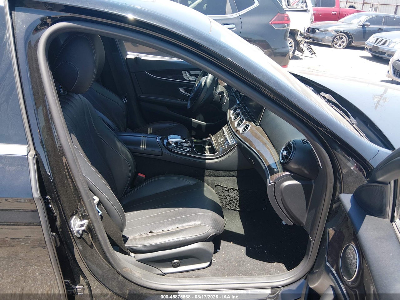 2017 MERCEDES-BENZ E 300 · 5/10