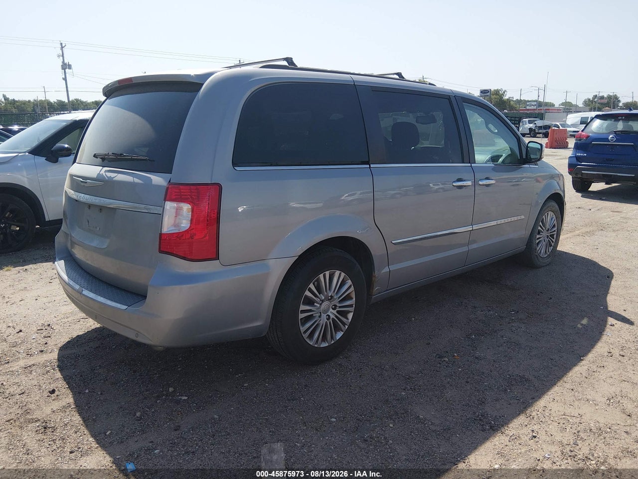 2015 CHRYSLER TOWN &amp; COUNTRY TOURING-L · 4/11