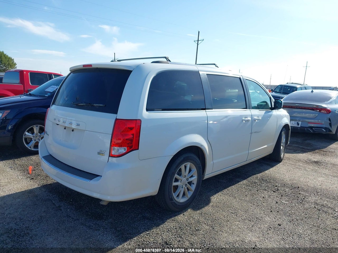 2019 DODGE GRAND CARAVAN SXT · 4/11