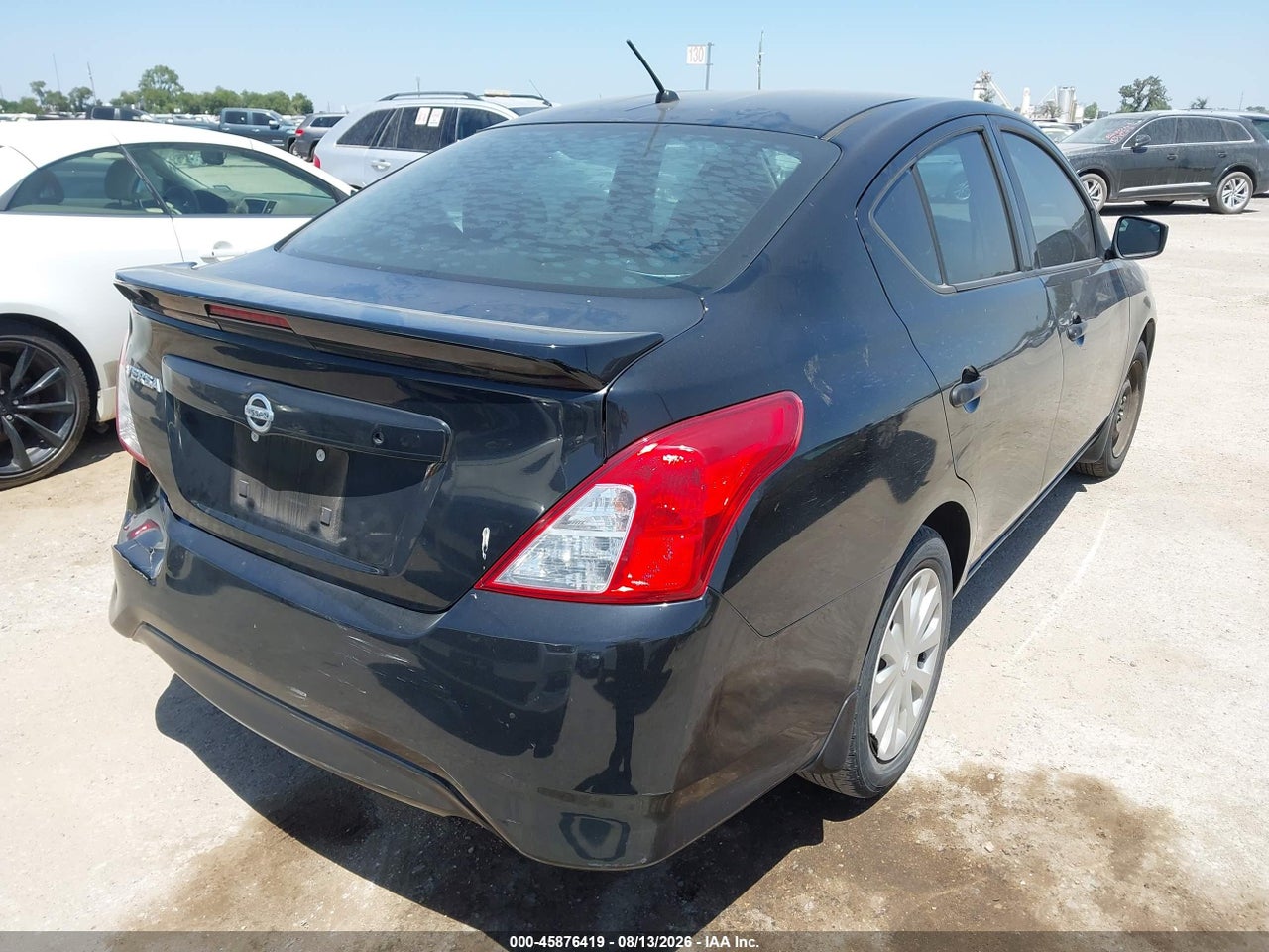 2018 NISSAN VERSA 1.6 S+ · 4/11