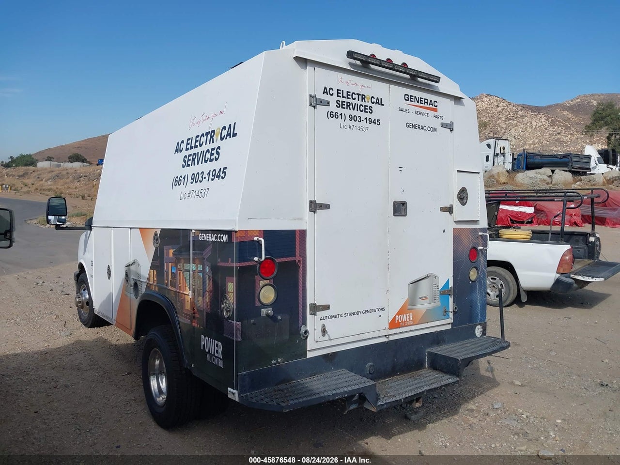 2006 GMC SAVANA CUTAWAY WORK VAN · 3/4