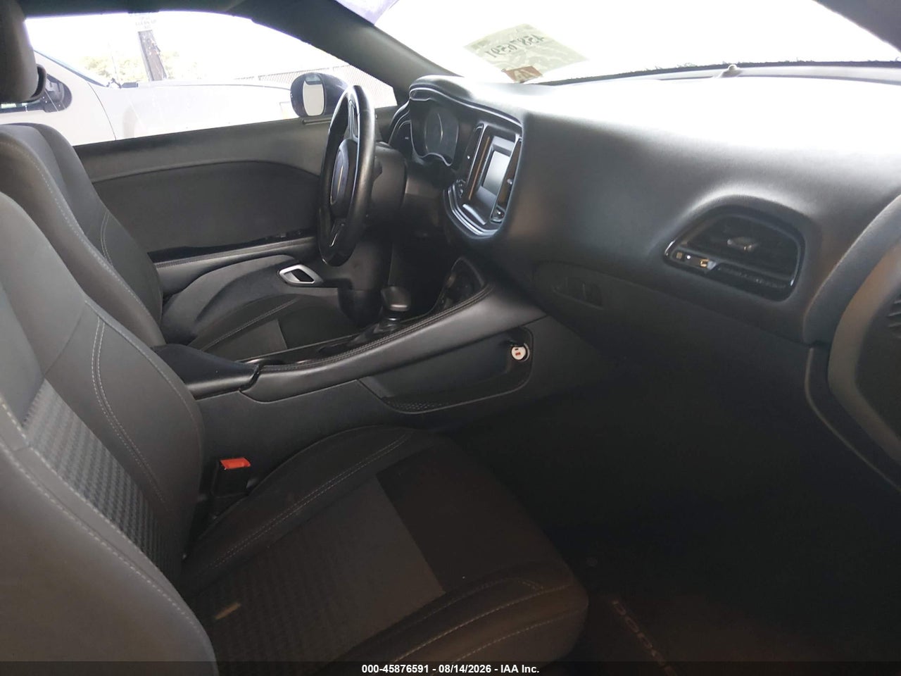 2016 DODGE CHALLENGER SXT · 5/11