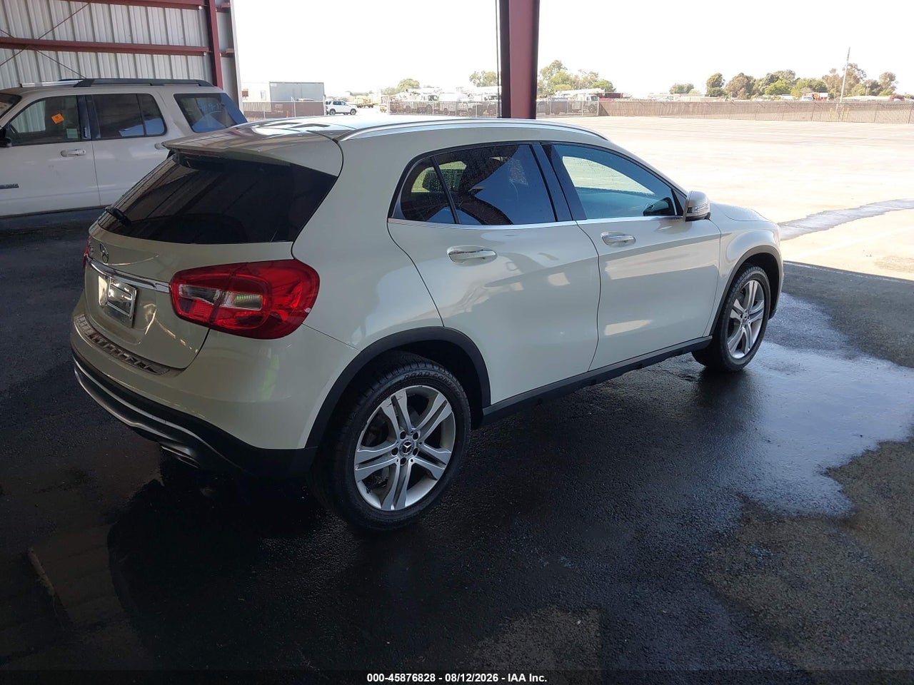 2017 MERCEDES-BENZ GLA 250 · 4/11