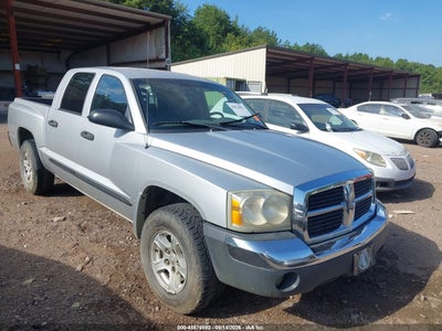 1D3HE48KX5S****** · 2005 DODGE DAKOTA SLT